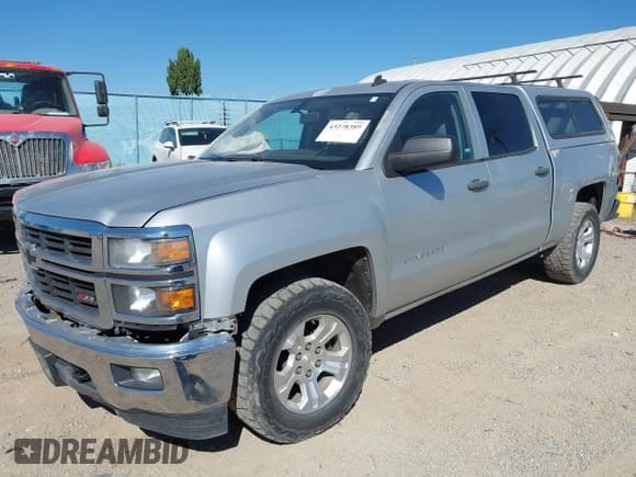 ✅ 2014 Chevrolet Silverado 1500 LT • VIN: 3GCUKREC0EG566018 • Lot: 43278389. Wystawiony na IAAI z przebiegiem 137 437 mil. Bezpłatny archiwum sprzedaży aukcyjnych z USA i szczegółowy raport historii pojazdu na DreamBid. Zdjęcie 2.