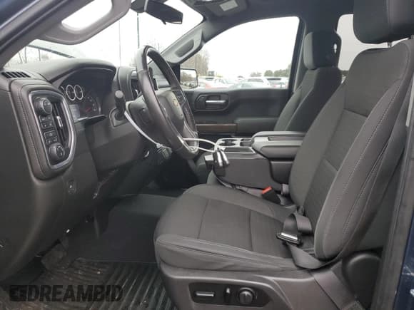 ✅ 2021 Chevrolet Silverado 1500 LT • VIN: 1GCRYJEK0MZ342369 • Lot: 49376945. Wystawiony na Copart z przebiegiem 33 851 mil. Bezpłatny archiwum sprzedaży aukcyjnych z USA i szczegółowy raport historii pojazdu na DreamBid. Zdjęcie 7.