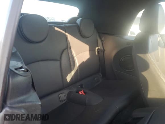 ✅ 2014 MINI Convertible • VIN: WMWZN3C55ET861081 • Lot: 91833055. Wystawiony na Copart z przebiegiem 78 885 mil. Bezpłatny archiwum sprzedaży aukcyjnych z USA i szczegółowy raport historii pojazdu na DreamBid. Zdjęcie 10.