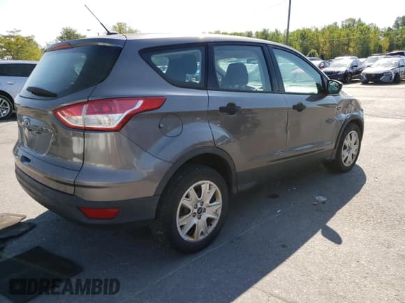 ✅ 2014 Ford Escape S • VIN: 1FMCU0F71EUA44705 • Lot: 70833225. Listed on Copart with 217,778 mi. Free auction sales archive from the USA and detailed vehicle history report at DreamBid. Image 3.