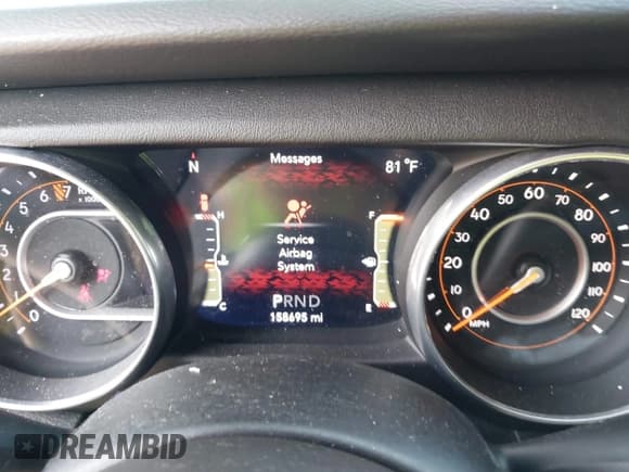 ✅ 2018 Jeep Wrangler Unlimited Sahara • VIN: 1C4HJXEG1JW159817 • Lot: 42565032. Wystawiony na IAAI z przebiegiem 158 695 mil. Bezpłatny archiwum sprzedaży aukcyjnych z USA i szczegółowy raport historii pojazdu na DreamBid. Zdjęcie 7.