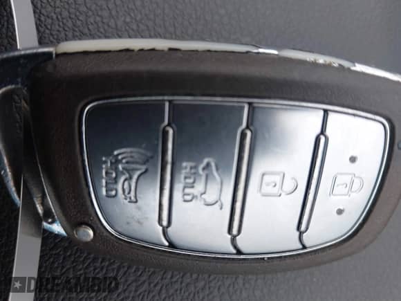 2017 Hyundai Tucson Sport with VIN KM8J33A2XHU444886, listed as a IAAI auction lot 41485774 with 103,159 mi miles and . Bid and sale history available at DreamBid. Image 11.