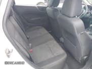 ✅ 2013 Ford Fiesta SE • VIN: 3FADP4EJ3DM215807 • Lot: 42778052. Wystawiony na IAAI z przebiegiem 101 074 mil. Bezpłatny archiwum sprzedaży aukcyjnych z USA i szczegółowy raport historii pojazdu na DreamBid. Zdjęcie 8.