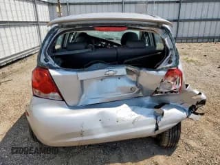 ✅ 2008 Chevrolet Aveo SVM • VIN: KL1TD66678B254800 • Lot: 57136515. Wystawiony na Copart z przebiegiem 128 663 mil. Bezpłatny archiwum sprzedaży aukcyjnych z USA i szczegółowy raport historii pojazdu na DreamBid. Zdjęcie 6.