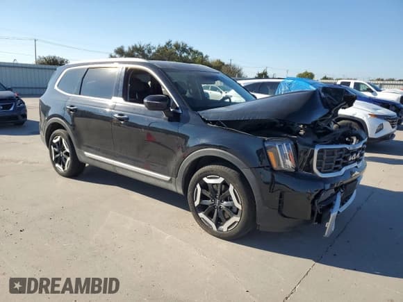 ✅ 2024 Kia Telluride S • VIN: 5XYP64GC8RG548016 • Lot: 82496505. Listed on Copart with 36,828 mi. Free auction sales archive from the USA and detailed vehicle history report at DreamBid. Image 4.