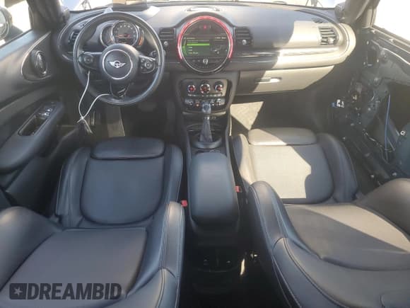 ✅ 2018 MINI Clubman Cooper S • VIN: WMWLN9C51J2E50594 • Lot: 87117155. Wystawiony na Copart z przebiegiem 100 123 mil. Bezpłatny archiwum sprzedaży aukcyjnych z USA i szczegółowy raport historii pojazdu na DreamBid. Zdjęcie 8.