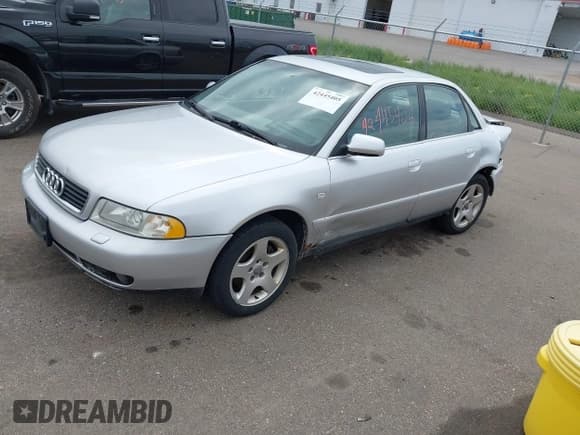✅ 2001 Audi A4 • VIN: WAUDH68DX1A010693 • Lot: 42445405. Listed on IAAI with 191,684 mi. Free auction sales archive from the USA and detailed vehicle history report at DreamBid. Image 2.