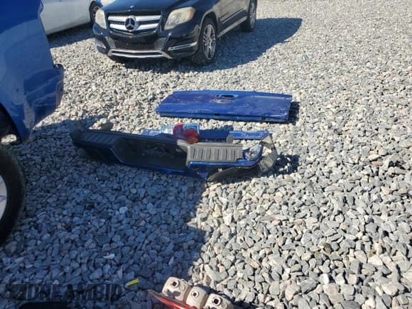 ✅ 2018 Chevrolet Colorado 2WD LT • VIN: 1GCGSCEA6J1224302 • Lot: 86323465. Listed on Copart with 116,436 mi. Free auction sales archive from the USA and detailed vehicle history report at DreamBid. Image 12.