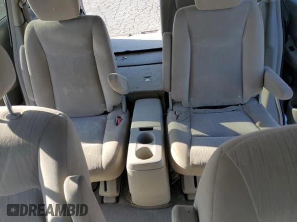 ✅ 2015 Nissan Quest S • VIN: JN8AE2KP9F9132680 • Lot: 81960385. Listed on Copart with 106,318 mi. Free auction sales archive from the USA and detailed vehicle history report at DreamBid. Image 10.