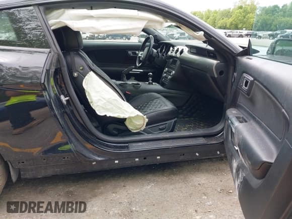 ✅ 2022 Ford Mustang GT • VIN: 1FA6P8CF5N5145653 • Lot: 42370652. Listed on IAAI with 24,987 mi. Free auction sales archive from the USA and detailed vehicle history report at DreamBid. Image 5.