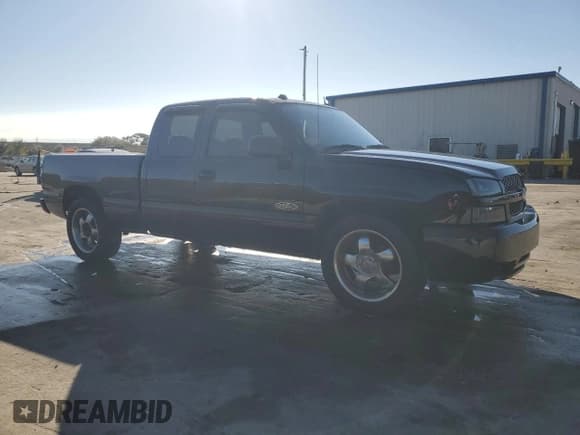✅ 2004 Chevrolet Silverado 1500 • VIN: 1GCEC19T94Z308172 • Lot: 92739045. Wystawiony na Copart z przebiegiem 370 712 mil. Bezpłatny archiwum sprzedaży aukcyjnych z USA i szczegółowy raport historii pojazdu na DreamBid. Zdjęcie 4.