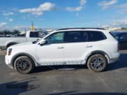 ✅ 2025 Kia Telluride EX • VIN: 5XYP3DGC8SG611744 • Lot: 43596977. Listed on IAAI with 11,569 mi. Free auction sales archive from the USA and detailed vehicle history report at DreamBid. Image 14.