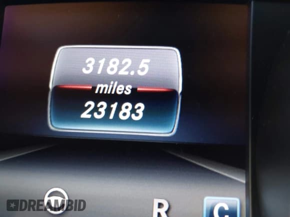 ✅ 2018 Mercedes-Benz GLE 63 S AMG • VIN: 4JGDA7FB3JB035472 • Lot: 42170871. Listed on IAAI with 23,183 mi. Free auction sales archive from the USA and detailed vehicle history report at DreamBid. Image 15.