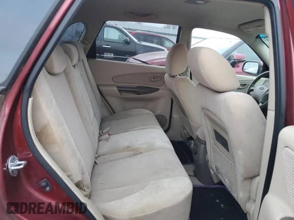 2008 Hyundai Tucson SE z VIN KM8JN12D98U760939, wystawiony jako Copart lot #82564264 z przebiegiem 227 251 mil mil oraz Czysty tytuł • Clean title. Historia ofert i sprzedaży dostępna na DreamBid. Obrazek 11.