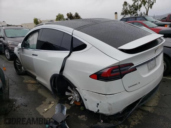 ✅ 2016 Tesla Model X 70D • VIN: 5YJXCAE20GF001814 • Лот: 35925843. Опубликован ранее на Copart с пробегом Не указан. Бесплатный доступ к архиву аукционных продаж из США и подробный отчёт об истории автомобиля на DreamBid. Изображение 2.