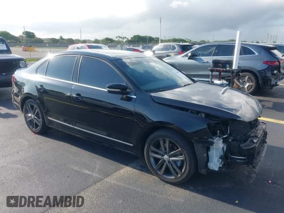 ✅ 2018 Volkswagen Jetta SEL • VIN: 3VWL17AJ0JM214427 • Lot: 42340498. Listed on IAAI with 63,940 mi. Free auction sales archive from the USA and detailed vehicle history report at DreamBid. Image 1.