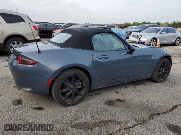 ✅ 2021 Mazda MX-5 Miata Club • VIN: JM1NDAC73M0452877 • Lot: 65131164. Wystawiony na Copart z przebiegiem 36 921 mil. Bezpłatny archiwum sprzedaży aukcyjnych z USA i szczegółowy raport historii pojazdu na DreamBid. Zdjęcie 3.