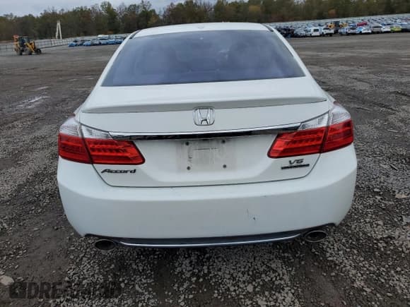 ✅ 2015 Honda Accord Touring • VIN: 1HGCR3F93FA004669 • Lot: 86999435. Wystawiony na Copart z przebiegiem 104 390 mil. Bezpłatny archiwum sprzedaży aukcyjnych z USA i szczegółowy raport historii pojazdu na DreamBid. Zdjęcie 6.