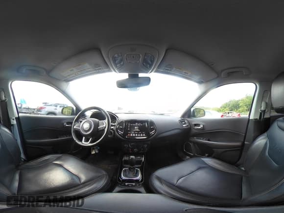 ✅ 2019 Jeep Compass Limited • VIN: 3C4NJCCB1KT660054 • Lot: 42324884. Listed on IAAI with 89,463 mi. Free auction sales archive from the USA and detailed vehicle history report at DreamBid. Image 18.