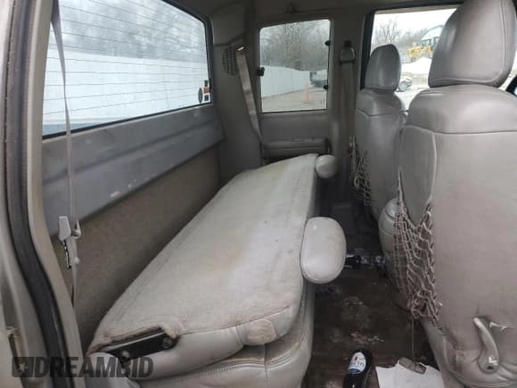 ✅ 1998 GMC Sierra 1500 • VIN: 2GTEK19R1W1542387 • Лот: 45483865. Опубликован ранее на Copart с пробегом 209 839 миль. Бесплатный доступ к архиву аукционных продаж из США и подробный отчёт об истории автомобиля на DreamBid. Изображение 10.