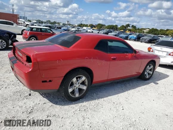 ✅ 2012 Dodge Challenger SXT • VIN: 2C3CDYAG2CH176676 • Лот: 86116544. Опубликован ранее на Copart с пробегом 82 235 миль. Бесплатный доступ к архиву аукционных продаж из США и подробный отчёт об истории автомобиля на DreamBid. Изображение 3.