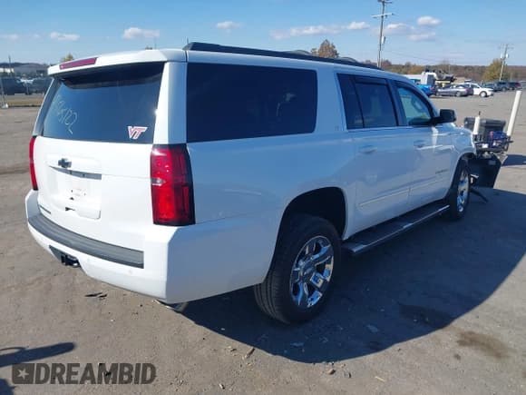 ✅ 2018 Chevrolet Suburban LT • VIN: 1GNSKHKC7JR313317 • Lot: 43565122. Wystawiony na IAAI z przebiegiem 123 772 mil. Bezpłatny archiwum sprzedaży aukcyjnych z USA i szczegółowy raport historii pojazdu na DreamBid. Zdjęcie 4.