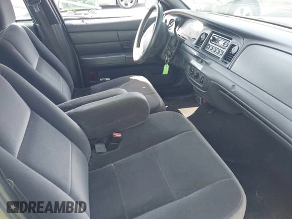 ✅ 2008 Ford Police Interceptor • VIN: 2FAFP71V68X162842 • Lot: 42731515. Listed on IAAI with 104,960 mi. Free auction sales archive from the USA and detailed vehicle history report at DreamBid. Image 5.