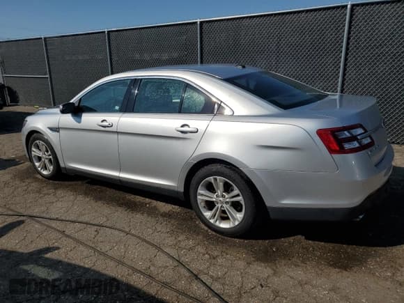 ✅ 2013 Ford Taurus SEL • VIN: 1FAHP2E97DG176886 • Лот: 63348585. Опубликован ранее на Copart с пробегом 140 995 миль. Бесплатный доступ к архиву аукционных продаж из США и подробный отчёт об истории автомобиля на DreamBid. Изображение 2.