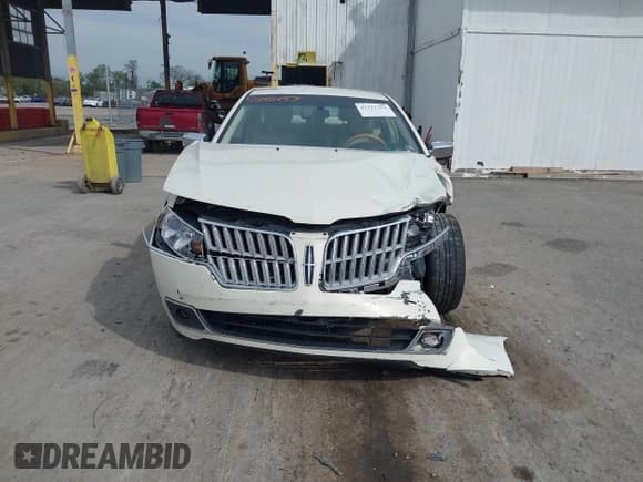 ✅ 2012 Lincoln MKZ • VIN: 3LNHL2GC2CR800014 • Lot: 43311353. Wystawiony na IAAI z przebiegiem 60 626 mil. Bezpłatny archiwum sprzedaży aukcyjnych z USA i szczegółowy raport historii pojazdu na DreamBid. Zdjęcie 13.