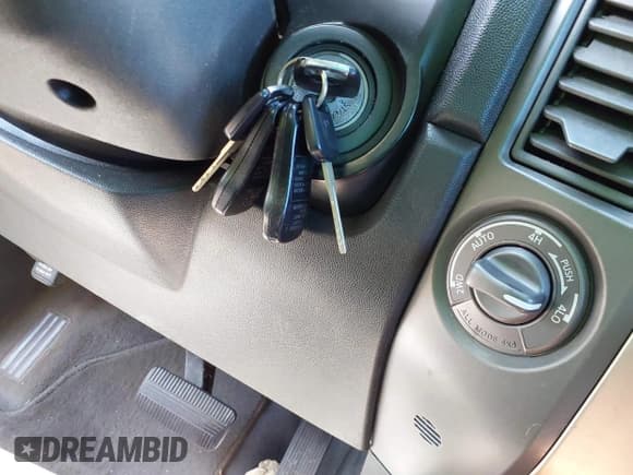 ✅ 2005 Infiniti QX56 • VIN: 5N3AA08C45N805089 • Лот: 40850036. Опубликован ранее на IAAI с пробегом 145 027 миль. Бесплатный доступ к архиву аукционных продаж из США и подробный отчёт об истории автомобиля на DreamBid. Изображение 11.