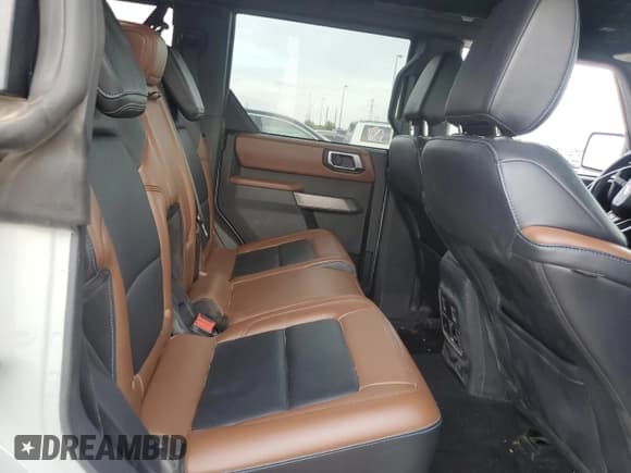 ✅ 2021 Ford Bronco • VIN: 1FMEE5DP1MLA86754 • Lot: 77087124. Wystawiony na Copart z przebiegiem 46 656 mil. Bezpłatny archiwum sprzedaży aukcyjnych z USA i szczegółowy raport historii pojazdu na DreamBid. Zdjęcie 10.