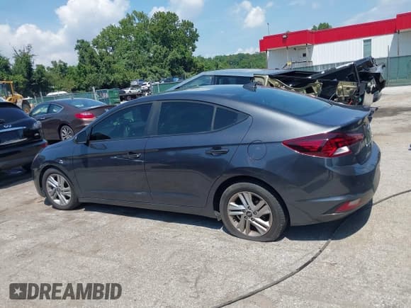 ✅ 2020 Hyundai Elantra Value Edition • VIN: 5NPD84LF1LH575538 • Lot: 42998696. Listed on IAAI with 172,548 mi. Free auction sales archive from the USA and detailed vehicle history report at DreamBid. Image 14.