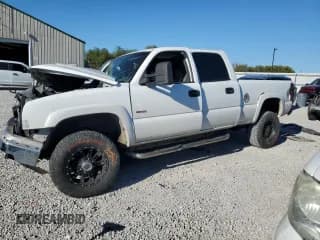 ✅ 2005 Chevrolet Silverado 2500HD LS • VIN: 1GCHK23275F851139 • Lot: 86620585. Wystawiony na Copart z przebiegiem Nie podano. Bezpłatny archiwum sprzedaży aukcyjnych z USA i szczegółowy raport historii pojazdu na DreamBid. Zdjęcie 1.