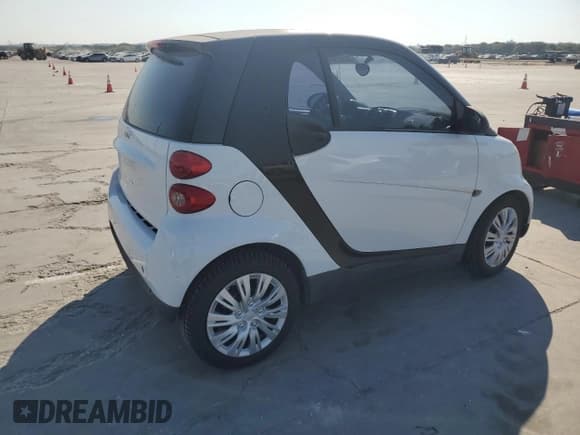 ✅ 2012 Smart fortwo Pure • VIN: WMEEJ3BA5CK540092 • Lot: 75701964. Listed on Copart with 59,355 mi. Free auction sales archive from the USA and detailed vehicle history report at DreamBid. Image 3.