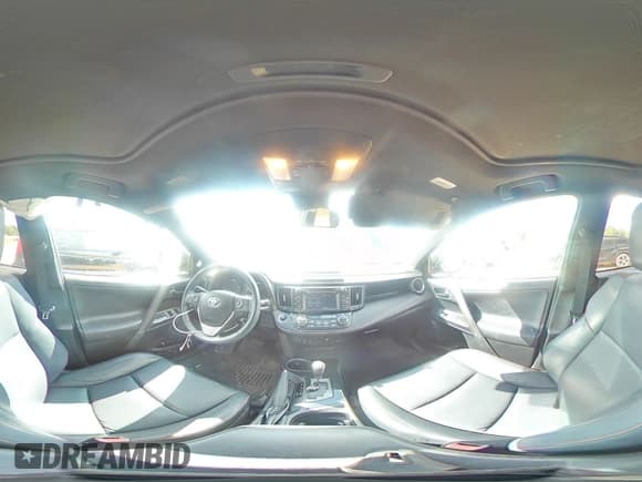 ✅ 2017 Toyota RAV4 SE • VIN: 2T3NFREV3HW332356 • Lot: 81853065. Wystawiony na Copart z przebiegiem 81 196 mil. Bezpłatny archiwum sprzedaży aukcyjnych z USA i szczegółowy raport historii pojazdu na DreamBid. Zdjęcie 15.