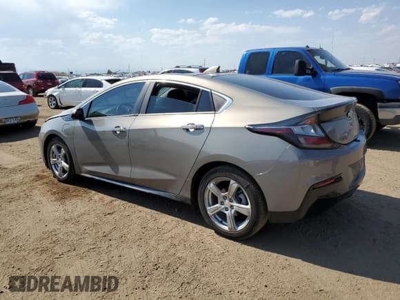 ✅ 2017 Chevrolet Volt LT • VIN: 1G1RA6S5XHU180178 • Лот: 63242704. Опубликован ранее на Copart с пробегом 137 464 миль. Бесплатный доступ к архиву аукционных продаж из США и подробный отчёт об истории автомобиля на DreamBid. Изображение 2.