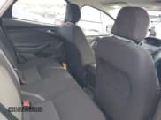 ✅ 2018 Ford Focus SE • VIN: 1FADP3FE2JL318614 • Lot: 43926795. Wystawiony na IAAI z przebiegiem 60 247 mil. Bezpłatny archiwum sprzedaży aukcyjnych z USA i szczegółowy raport historii pojazdu na DreamBid. Zdjęcie 8.