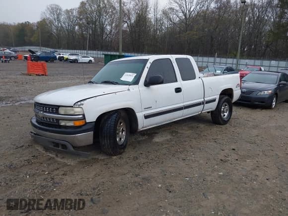✅ 2001 Chevrolet Silverado 1500 LS • VIN: 2GCEK19T811392878 • Лот: 41829021. Опубликован ранее на IAAI с пробегом 230 243 миль. Бесплатный доступ к архиву аукционных продаж из США и подробный отчёт об истории автомобиля на DreamBid. Изображение 2.