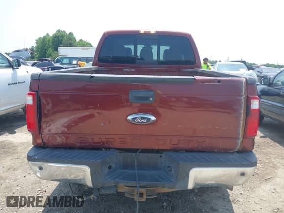 ✅ 2015 Ford F-250 Lariat • VIN: 1FT7W2BT1FEC30089 • Lot: 42384577. Listed on IAAI with 266,541 mi. Free auction sales archive from the USA and detailed vehicle history report at DreamBid. Image 16.
