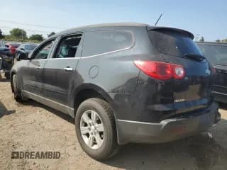 ✅ 2011 Chevrolet Traverse 1LT • VIN: 1GNKRGED2BJ385147 • Lot: 70692654. Wystawiony na Copart z przebiegiem Nie podano. Bezpłatny archiwum sprzedaży aukcyjnych z USA i szczegółowy raport historii pojazdu na DreamBid. Zdjęcie 2.