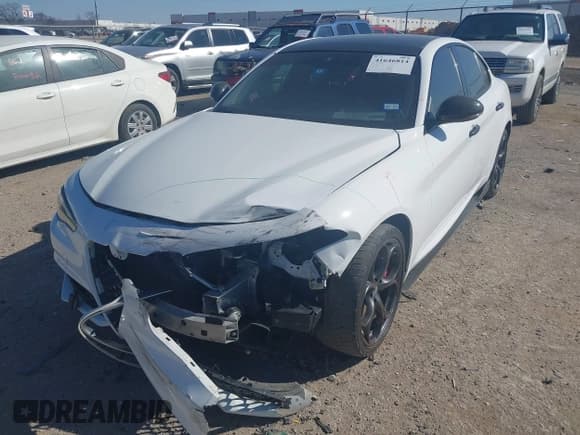 ✅ 2018 Alfa Romeo Giulia Ti Sport • VIN: ZARFAEEN9J7572787 • Лот: 41646814. Опубликован ранее на IAAI с пробегом 56 094 миль. Бесплатный доступ к архиву аукционных продаж из США и подробный отчёт об истории автомобиля на DreamBid. Изображение 6.