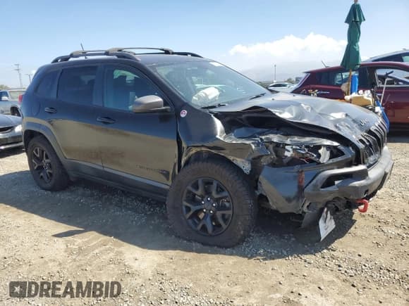 ✅ 2016 Jeep Cherokee Trailhawk • VIN: 1C4PJMBS4GW341216 • Лот: 81330505. Опубликован ранее на Copart с пробегом 150 970 миль. Бесплатный доступ к архиву аукционных продаж из США и подробный отчёт об истории автомобиля на DreamBid. Изображение 4.