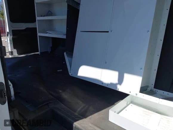 ✅ 2023 Ford Transit Cargo • VIN: 1FTBR1C85PKB76448 • Лот: 43122316. Опубликован ранее на IAAI с пробегом 8 350 миль. Бесплатный доступ к архиву аукционных продаж из США и подробный отчёт об истории автомобиля на DreamBid. Изображение 8.