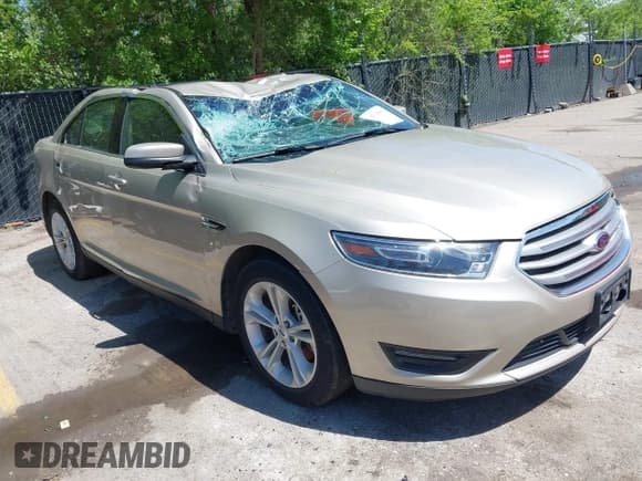 ✅ 2018 Ford Taurus SEL • VIN: 1FAHP2E8XJG131072 • Lot: 42145853. Listed on IAAI with 44,001 mi. Free auction sales archive from the USA and detailed vehicle history report at DreamBid. Image 1.