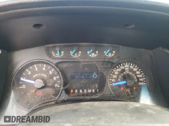 ✅ 2014 Ford F-150 XL • VIN: 1FTMF1CM3EKD16007 • Lot: 82383735. Listed on Copart with 291,138 mi. Free auction sales archive from the USA and detailed vehicle history report at DreamBid. Image 9.