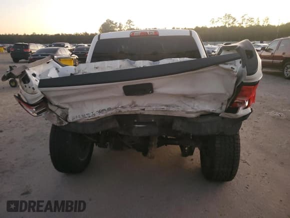 ✅ 2018 Chevrolet Silverado 1500 LS • VIN: 3GCUKNEC2JG602813 • Лот: 81661614. Опубликован ранее на Copart с пробегом 116 525 миль. Бесплатный доступ к архиву аукционных продаж из США и подробный отчёт об истории автомобиля на DreamBid. Изображение 6.