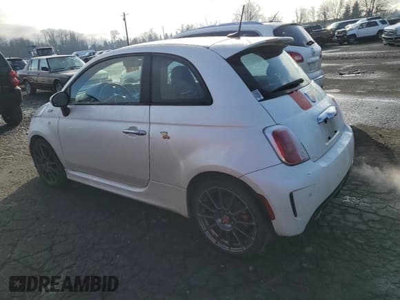 ✅ 2017 FIAT 500 Abarth • VIN: 3C3CFFFH5HT535792 • Lot: 44800215. Wystawiony na Copart z przebiegiem 66 337 mil. Bezpłatny archiwum sprzedaży aukcyjnych z USA i szczegółowy raport historii pojazdu na DreamBid. Zdjęcie 2.