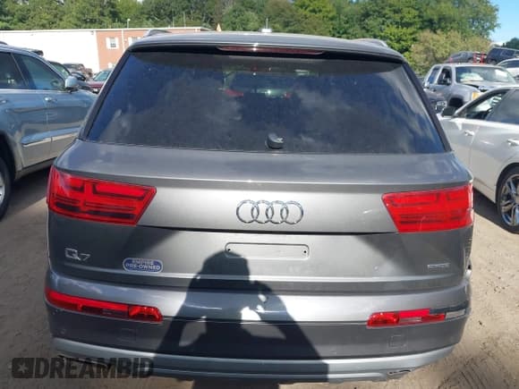 ✅ 2018 Audi Q7 Premium Plus • VIN: WA1LHAF70JD034461 • Lot: 42926156. Wystawiony na IAAI z przebiegiem 129 240 mil. Bezpłatny archiwum sprzedaży aukcyjnych z USA i szczegółowy raport historii pojazdu na DreamBid. Zdjęcie 16.