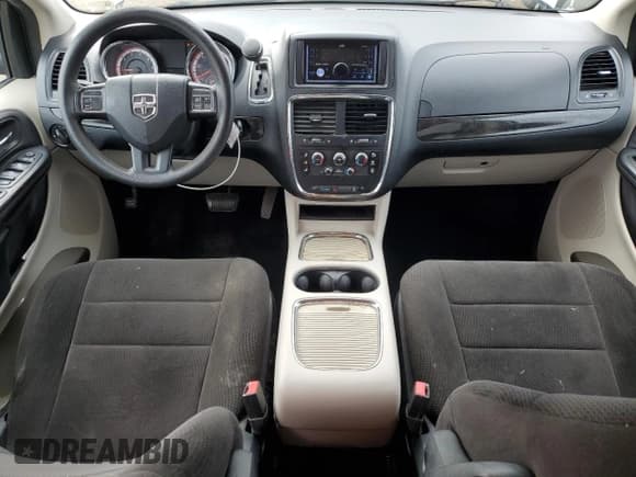 ✅ 2013 Dodge Grand Caravan SXT • VIN: 2C4RDGCG7DR576421 • Лот: 82491645. Опубликован ранее на Copart с пробегом 220 493 миль. Бесплатный доступ к архиву аукционных продаж из США и подробный отчёт об истории автомобиля на DreamBid. Изображение 8.