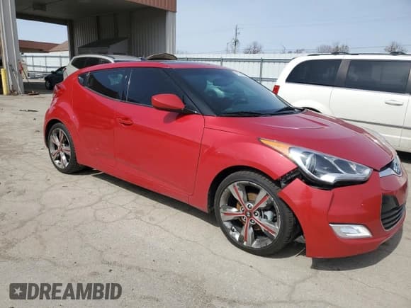 ✅ 2017 Hyundai Veloster • VIN: KMHTC6ADXHU321214 • Lot: 47024634. Wystawiony na Copart z przebiegiem 69 339 mil. Bezpłatny archiwum sprzedaży aukcyjnych z USA i szczegółowy raport historii pojazdu na DreamBid. Zdjęcie 4.